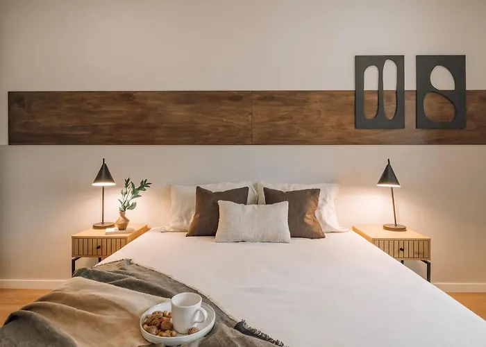 Ofir - 2 Bedrooms And Office In Alvalade * Lisboa