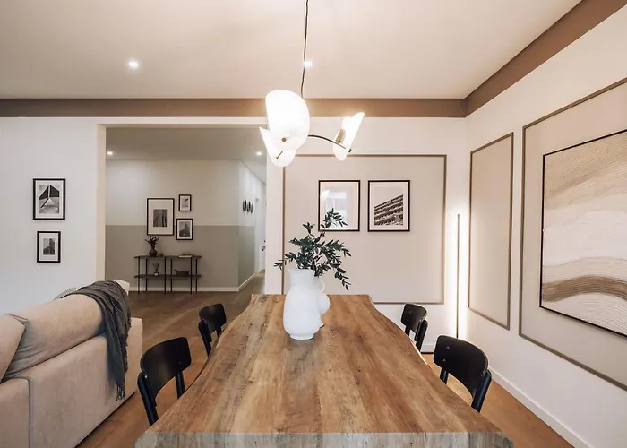 Ofir - 2 Bedrooms And Office In Alvalade Lisboa