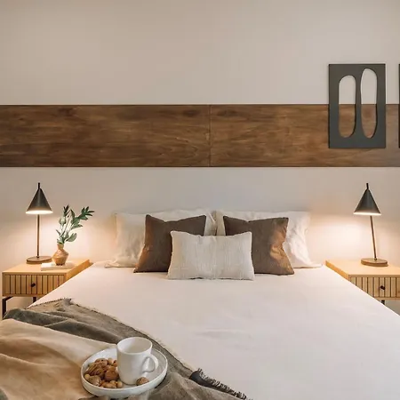 Ofir - 2 Bedrooms And Office In Alvalade * Lissabon