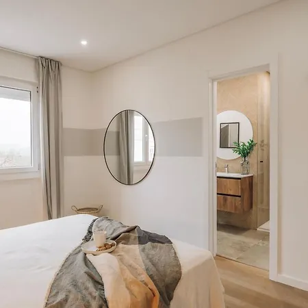 Ofir - 2 Bedrooms And Office In Alvalade Apartman Lisboa